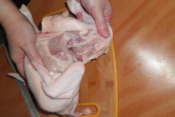 Отделение ножки от курицы