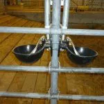 Поилка для коз