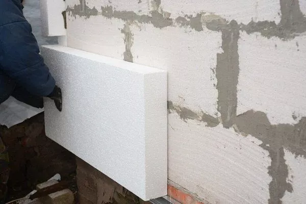 Проложить стены утеплительным материалом