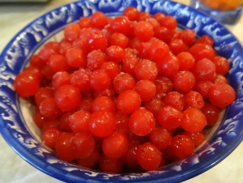 Замороженные ягоды красной калины