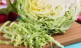 салат из капусты