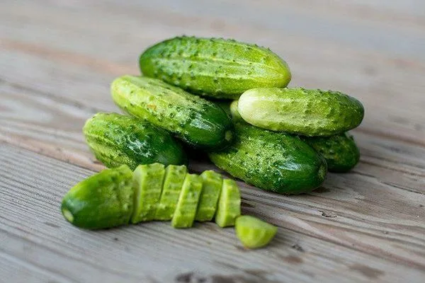 малосольные огурцы