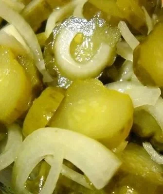 салат из соленых огурцов