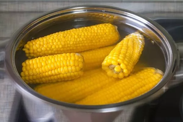 отварная кукуруза