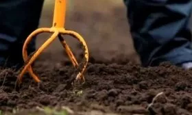 осенняя перекопка грядок