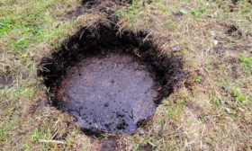 влив воды в яму