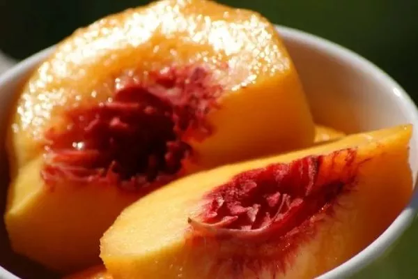 мякоть пушистого персика