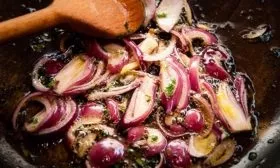 применение лука Россана в кулинарии