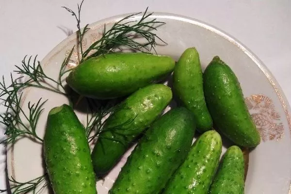 консервированные огурцы ВЬюга