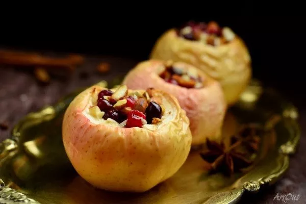 запечённое яблоко Пепин шафранный