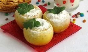 запечённые яблоки Медок с творогом