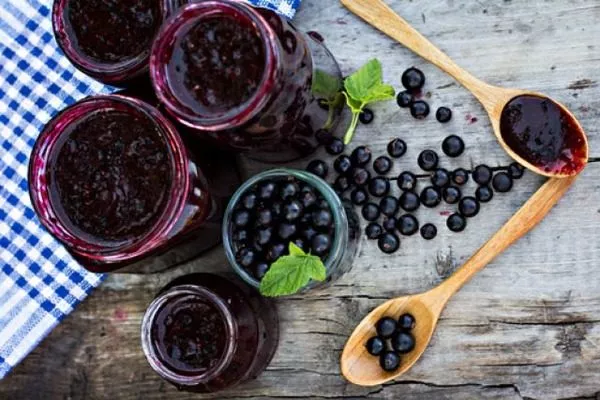 варенье из ягод сорта Катюша