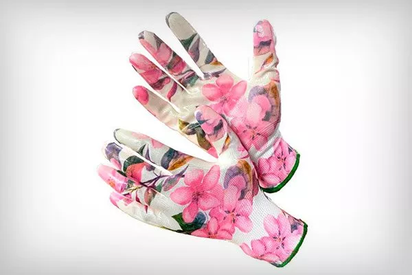 Перчатки обрезка пионов16