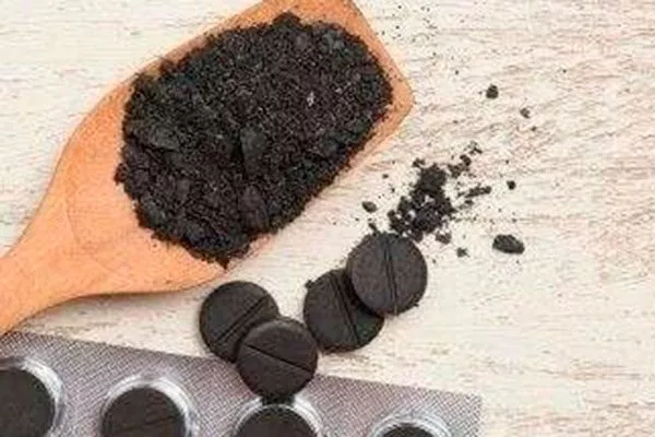 активированный уголь, порошок серы или древесный уголь для обработки среза