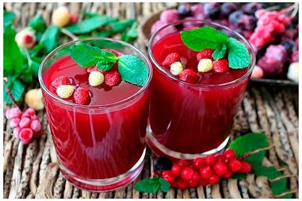 Компот или морс Белая земляника10