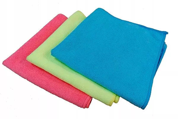 мягкая губка или ткань без ворса как помыть фикус6