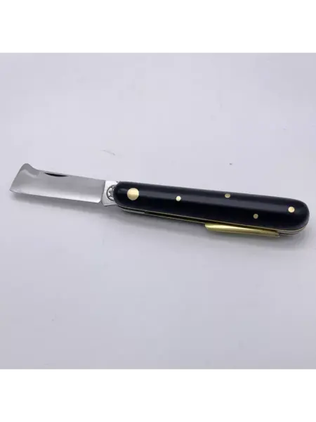 острый прививочный нож